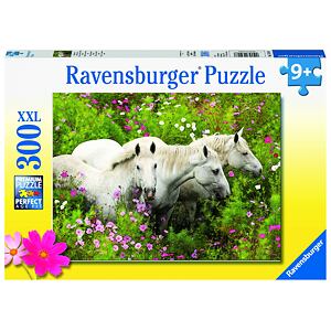 Ravensburger Kone na rozkvitnutej lúke; 300 dielikov